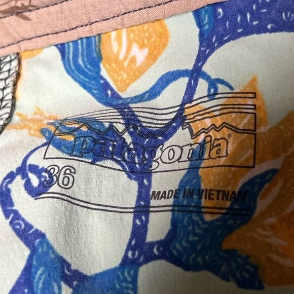 New Unworn Men's Scallop Hem Stretch Wavefarer® Boardshorts 7” Sz 36 - Picture 4 of 5